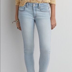NEW American eagle light wash jeggings